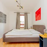 Kiraly Str. Corner Downtown Apartamento