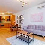 Kiraly Str. Corner Downtown Apartamento
