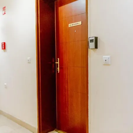 Apartment Kiraly Str. Corner Downtown Budapest