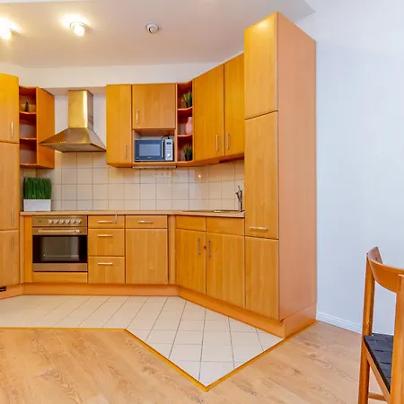 Kiraly Str. Corner Downtown *