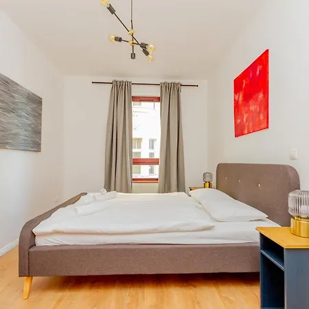 Kiraly Str. Corner Downtown Apartament