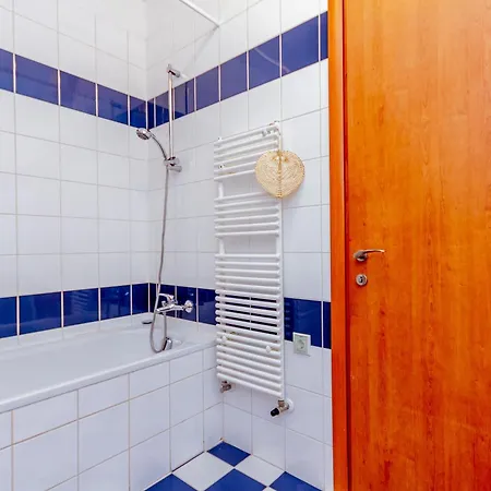 Apartament Kiraly Str. Corner Downtown